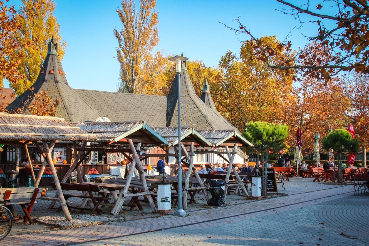 Komfort Home Bursport Bt. Haz Балатонфеньвеш Экстерьер фото