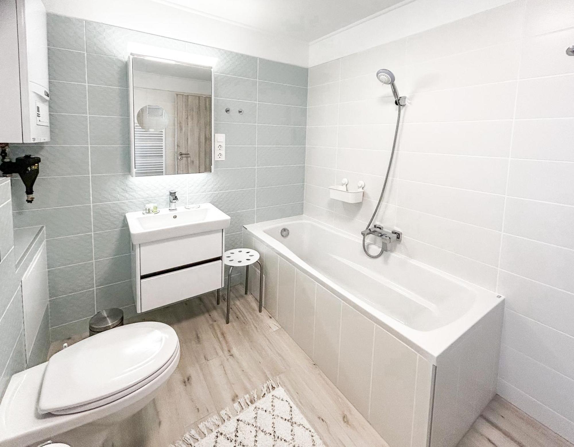 Komfort Home Bursport Bt. Haz Балатонфеньвеш Экстерьер фото