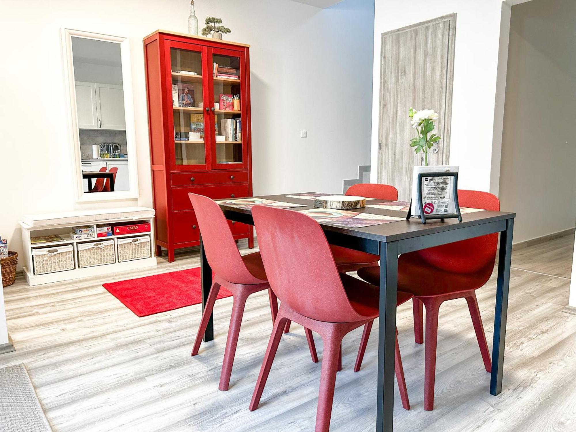 Komfort Home Bursport Bt. Haz Балатонфеньвеш Экстерьер фото